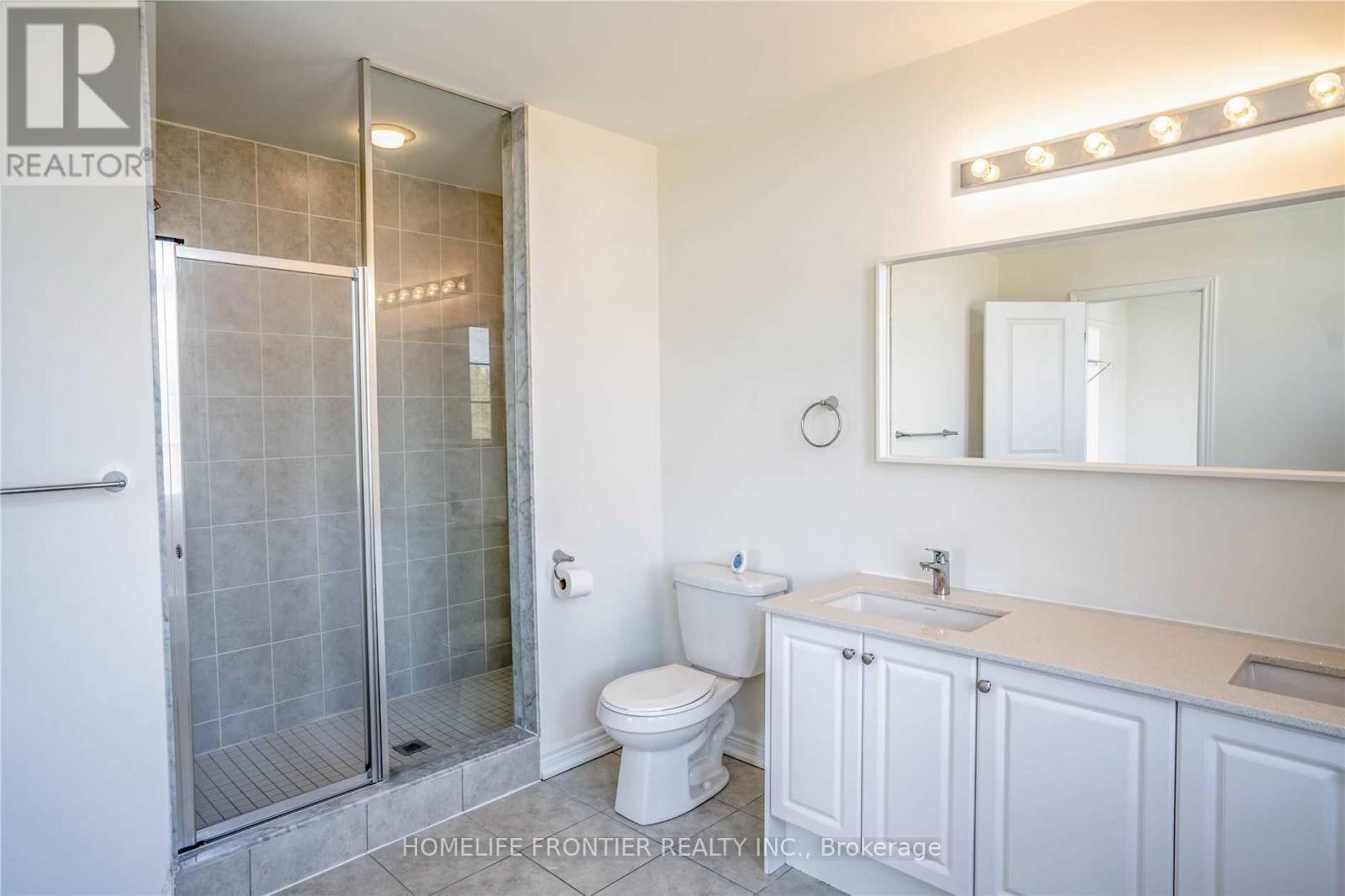 6 Parker Avenue, Richmond Hill, Ontario  L4E 2W4 - Photo 36 - N12454979