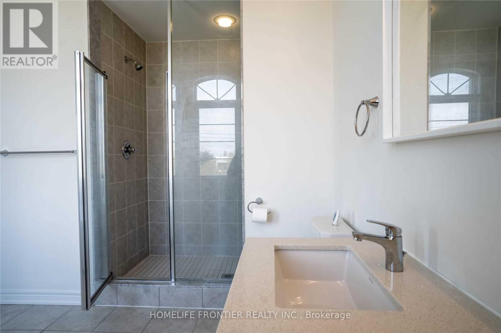 6 Parker Avenue, Richmond Hill, Ontario  L4E 2W4 - Photo 37 - N12454979