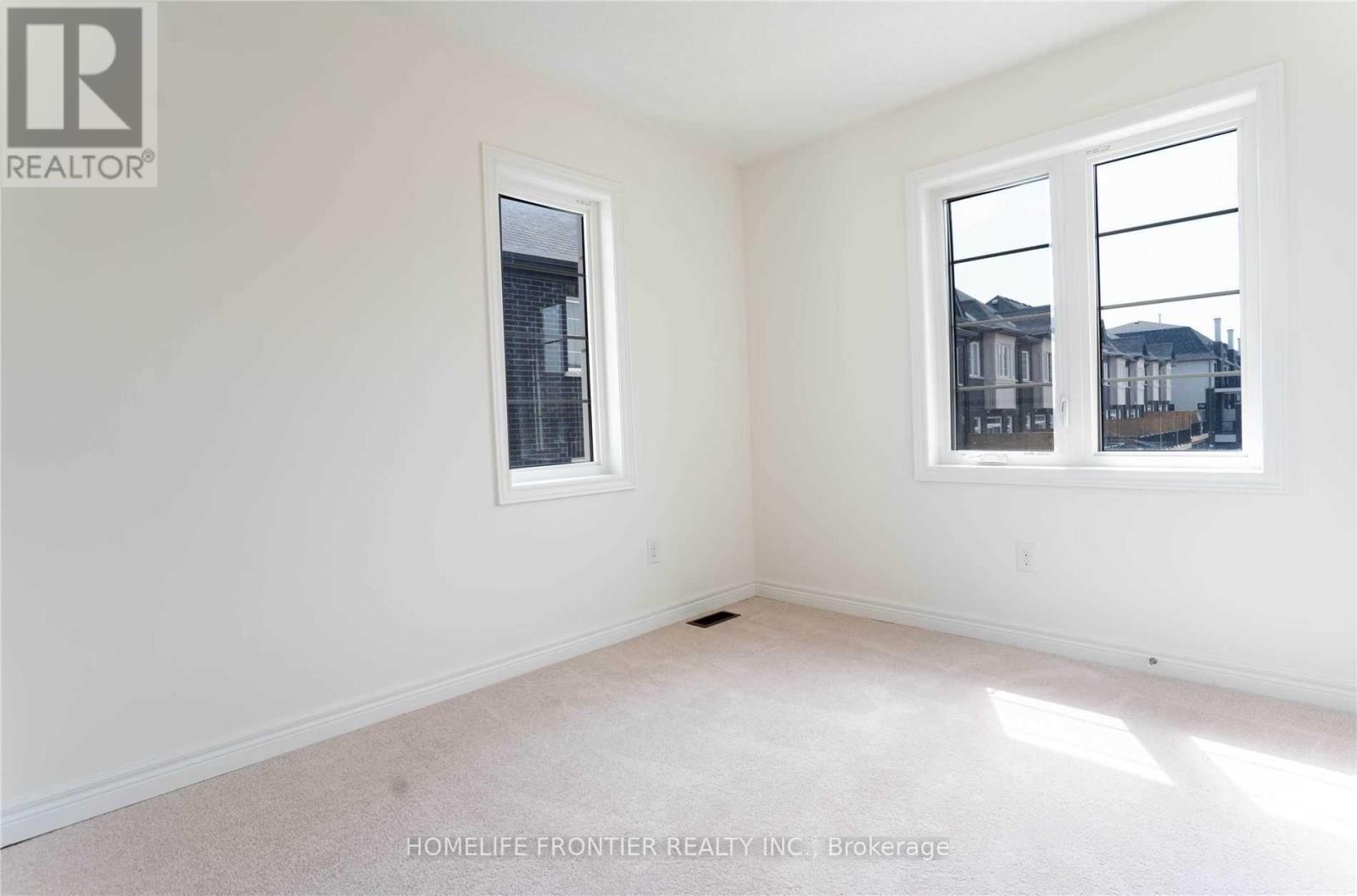 6 Parker Avenue, Richmond Hill, Ontario  L4E 2W4 - Photo 38 - N12454979