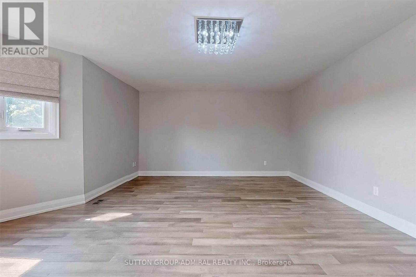 15 Dundurn Crescent, Vaughan, Ontario  L4J 6Z1 - Photo 18 - N12455000