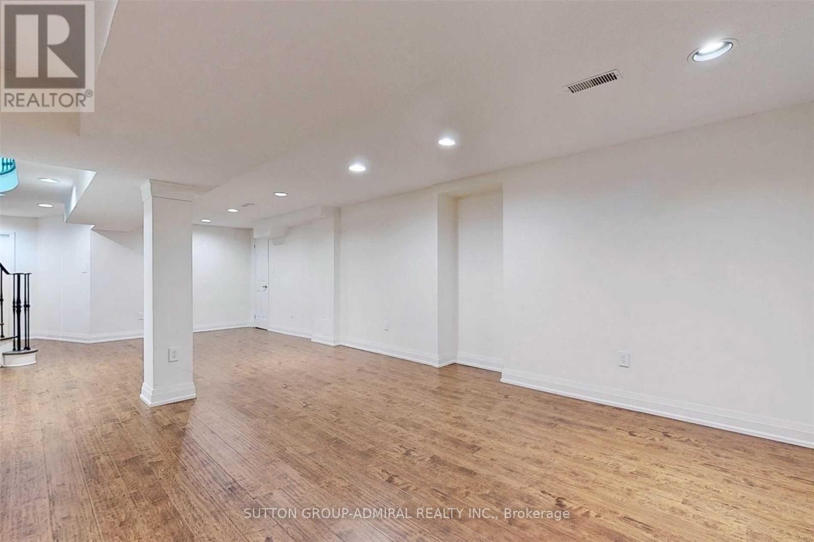 15 Dundurn Crescent, Vaughan, Ontario  L4J 6Z1 - Photo 29 - N12455000