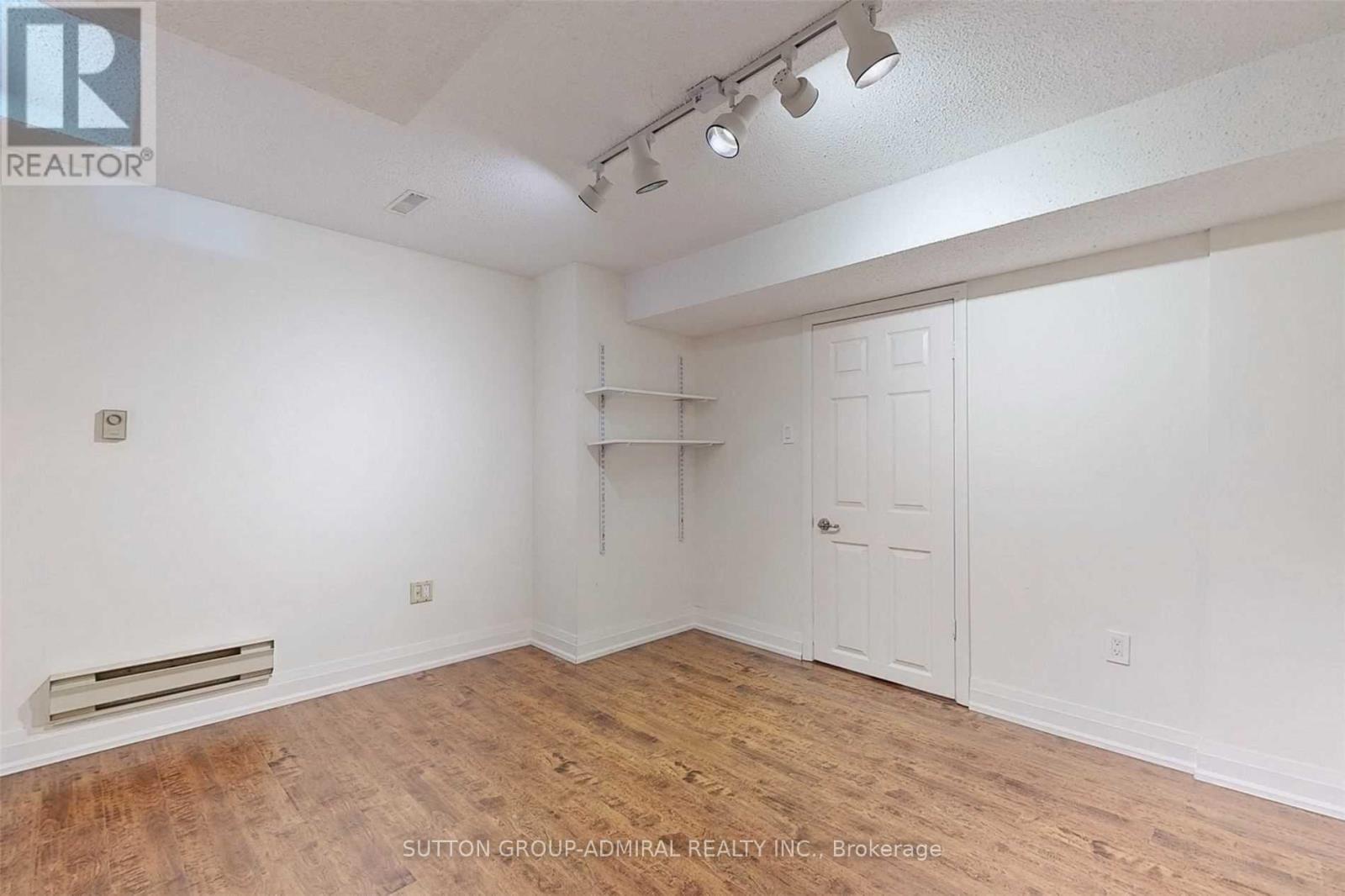 15 Dundurn Crescent, Vaughan, Ontario  L4J 6Z1 - Photo 33 - N12455000