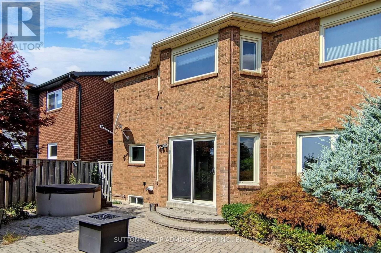 15 Dundurn Crescent, Vaughan, Ontario  L4J 6Z1 - Photo 35 - N12455000