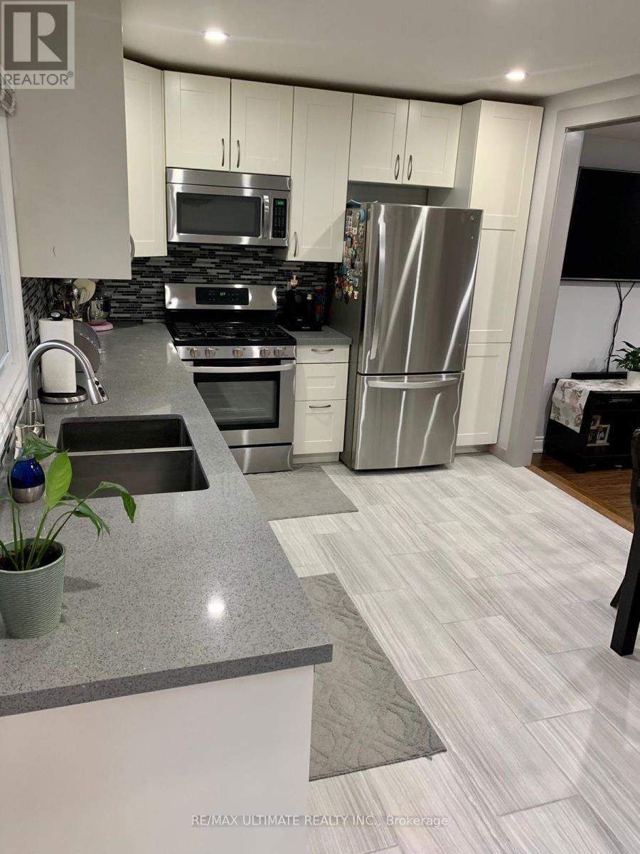 59 Cameron Avenue, Toronto (Keelesdale-Eglinton West), Ontario  M6M 1R1 - Photo 13 - W12454654