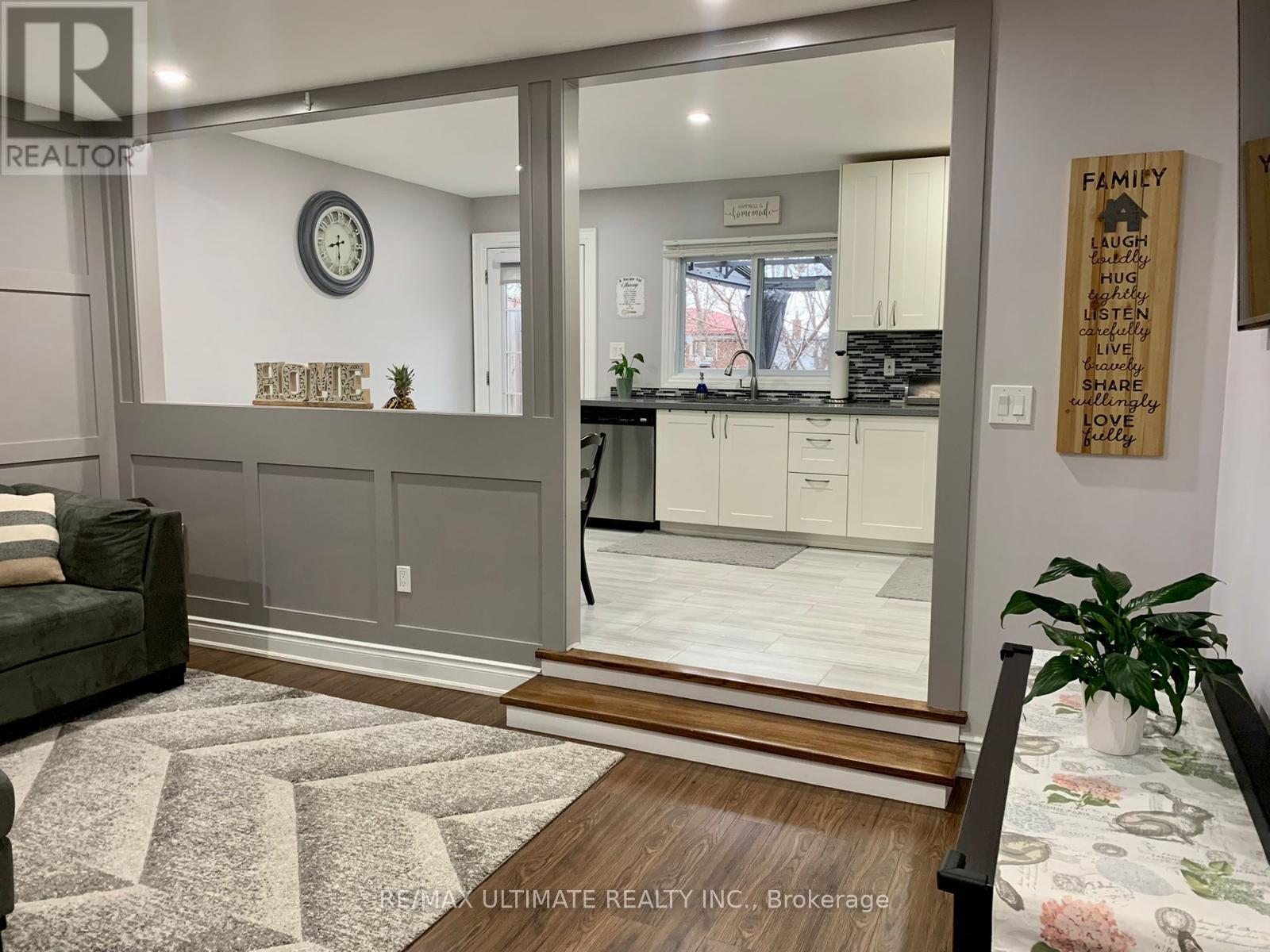 59 Cameron Avenue, Toronto (Keelesdale-Eglinton West), Ontario  M6M 1R1 - Photo 10 - W12454654