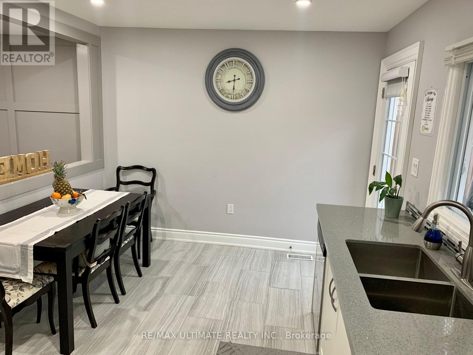 59 Cameron Avenue, Toronto (Keelesdale-Eglinton West), Ontario  M6M 1R1 - Photo 12 - W12454654
