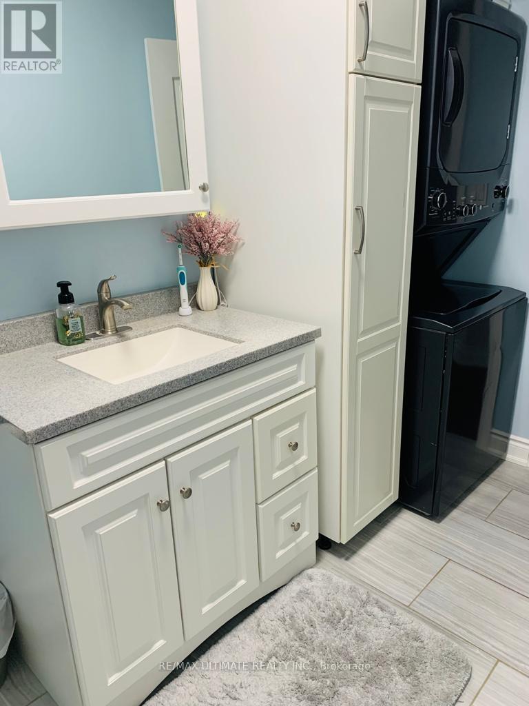 59 Cameron Avenue, Toronto (Keelesdale-Eglinton West), Ontario  M6M 1R1 - Photo 17 - W12454654