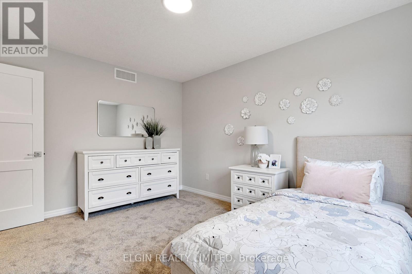 8 Columbus Court, Central Elgin, Ontario  N5P 0E5 - Photo 33 - X12409864