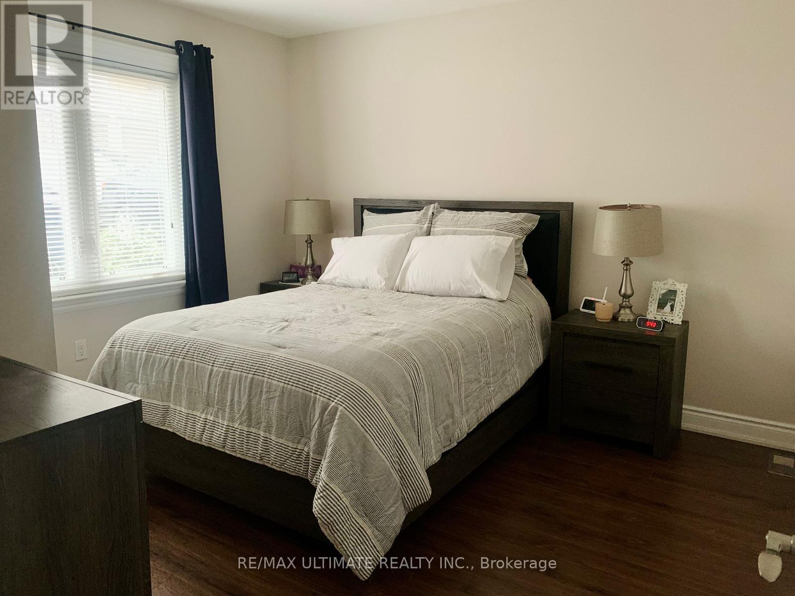 59 Cameron Avenue, Toronto (Keelesdale-Eglinton West), Ontario  M6M 1R1 - Photo 5 - W12454654