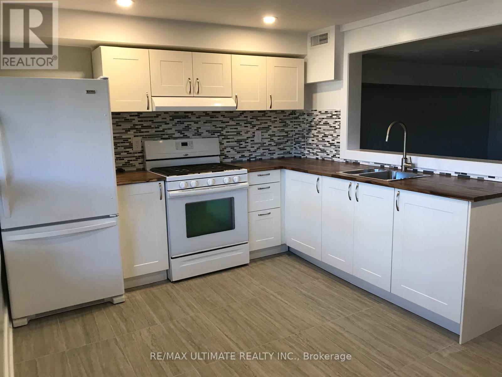 59 Cameron Avenue, Toronto (Keelesdale-Eglinton West), Ontario  M6M 1R1 - Photo 27 - W12454654