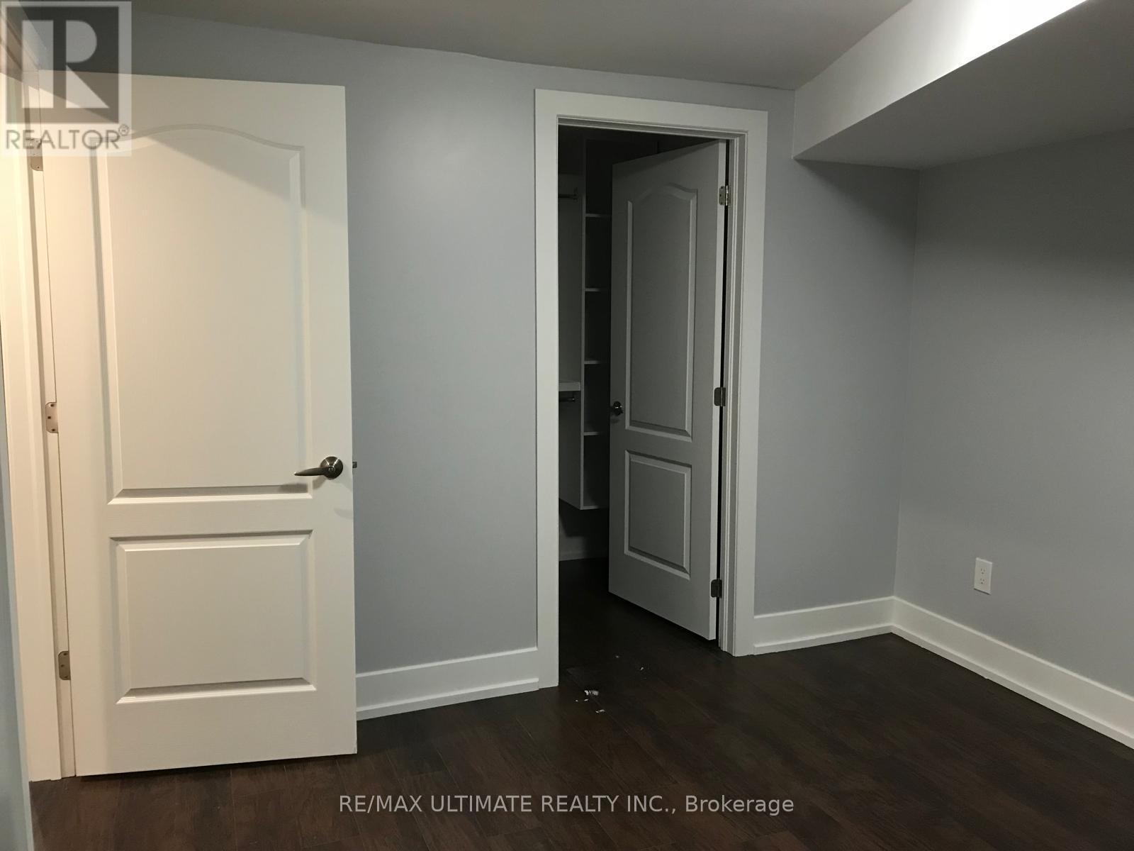 59 Cameron Avenue, Toronto (Keelesdale-Eglinton West), Ontario  M6M 1R1 - Photo 32 - W12454654
