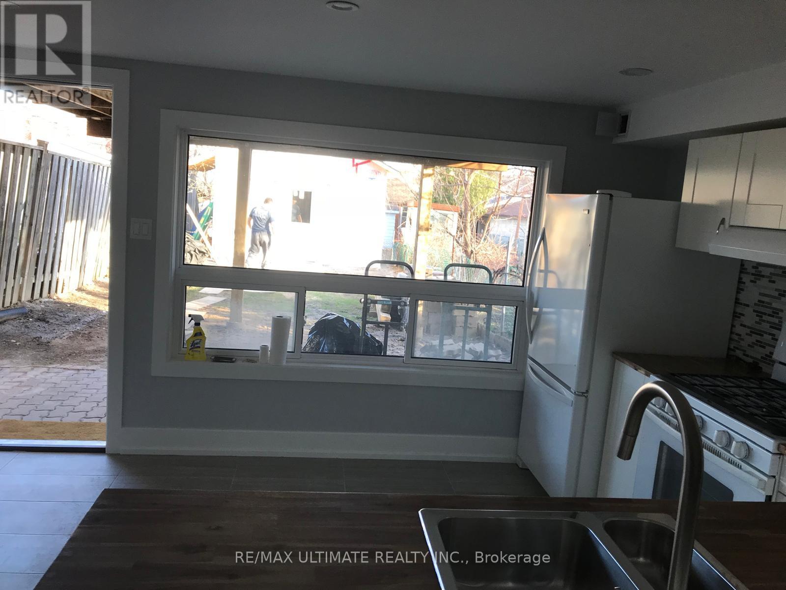 59 Cameron Avenue, Toronto (Keelesdale-Eglinton West), Ontario  M6M 1R1 - Photo 20 - W12454654