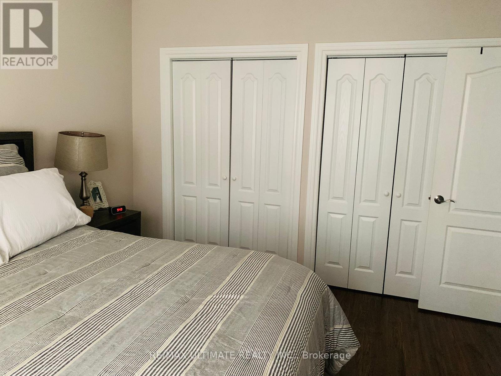 59 Cameron Avenue, Toronto (Keelesdale-Eglinton West), Ontario  M6M 1R1 - Photo 7 - W12454654