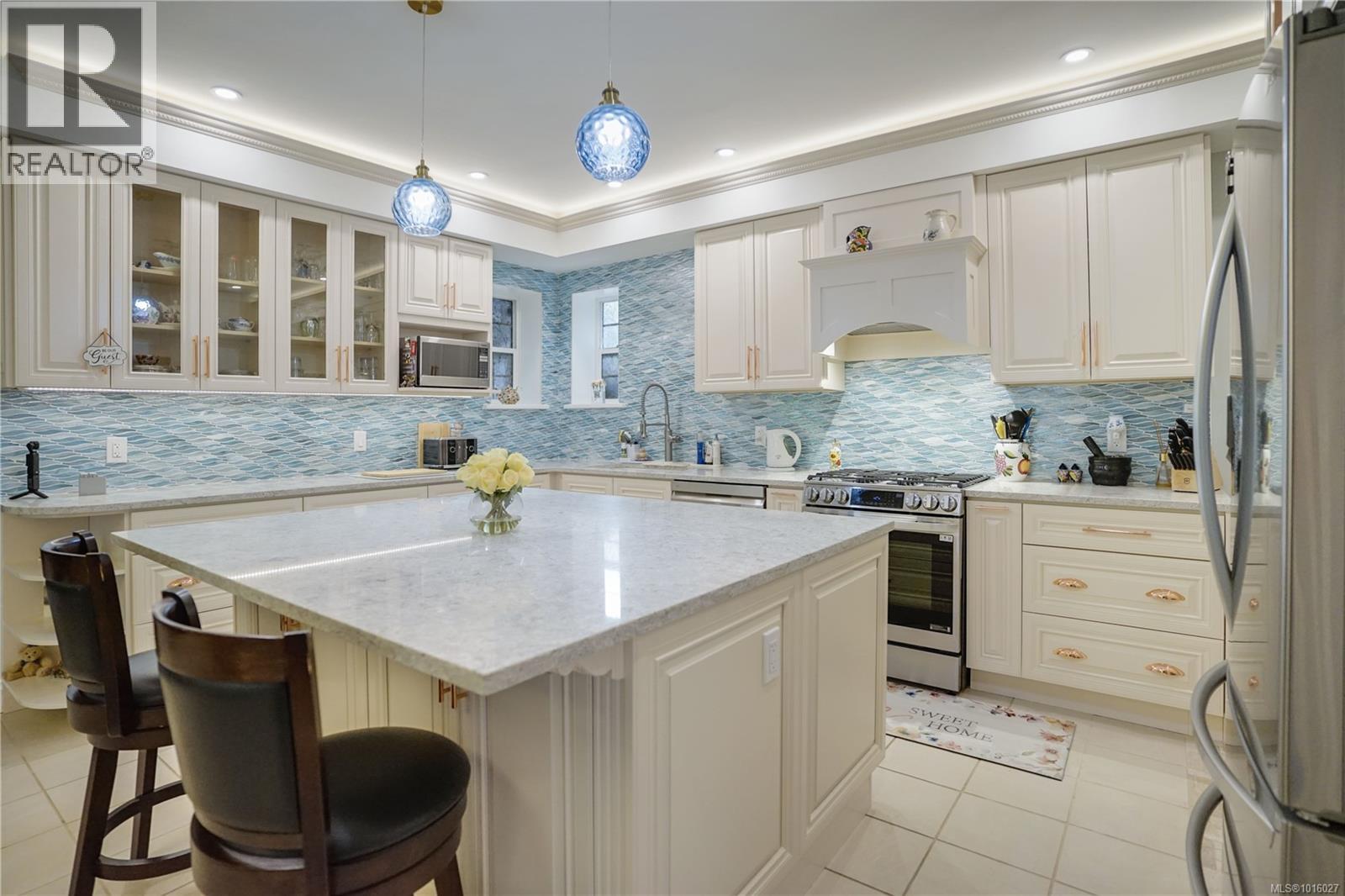 2510 Kinnoull Cres, Mill Bay, British Columbia  V8H 1H3 - Photo 3 - 1016027