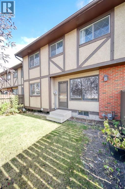 7, 175 Manora Place Ne, Calgary, Alberta  T2A 5P7 - Photo 3 - A2257569