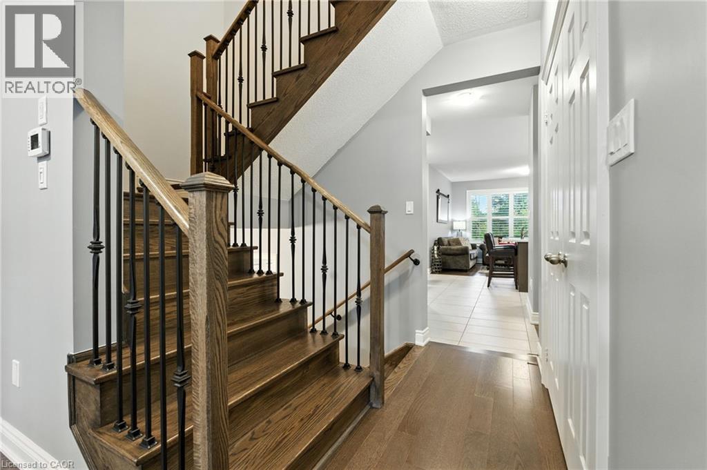 29 Riverwalk Drive, Waterdown, Ontario  L8B 1X3 - Photo 6 - 40777796