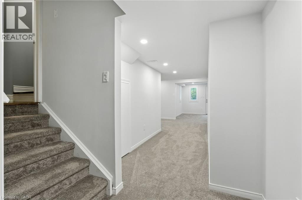 29 Riverwalk Drive, Waterdown, Ontario  L8B 1X3 - Photo 25 - 40777796