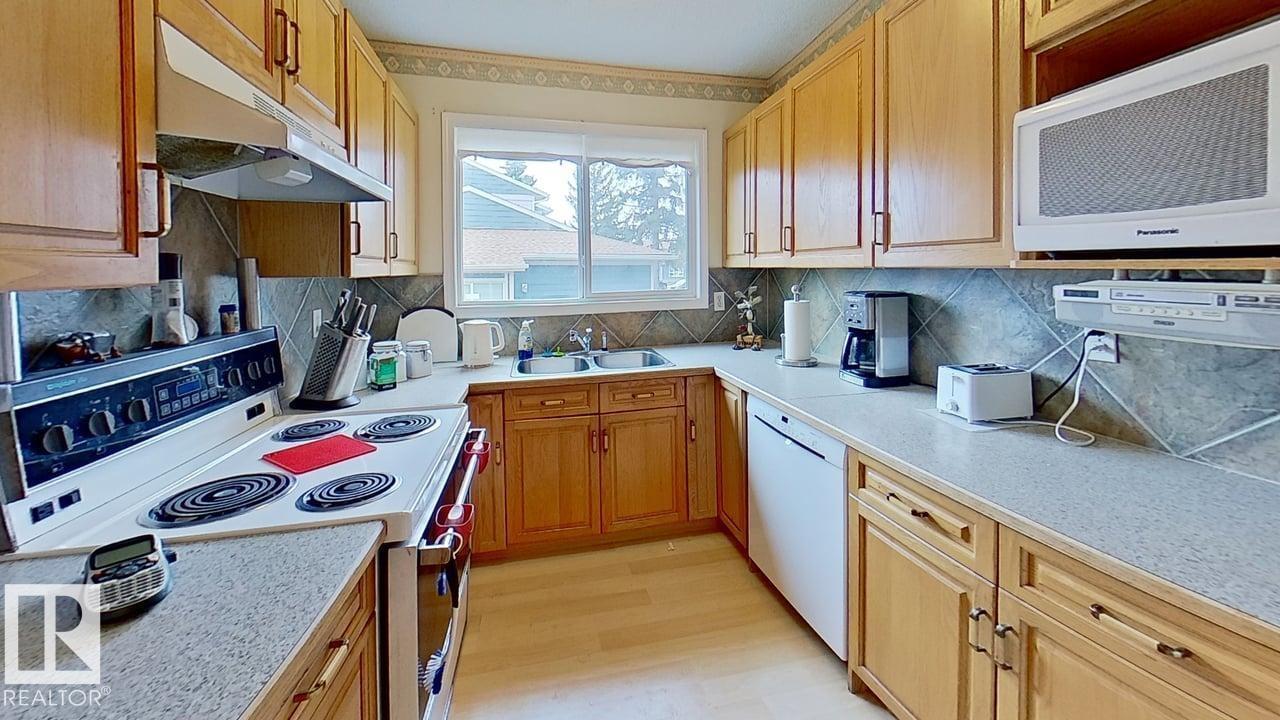 9925 171 Av Nw, Edmonton, Alberta  T5X 4X2 - Photo 3 - E4461521