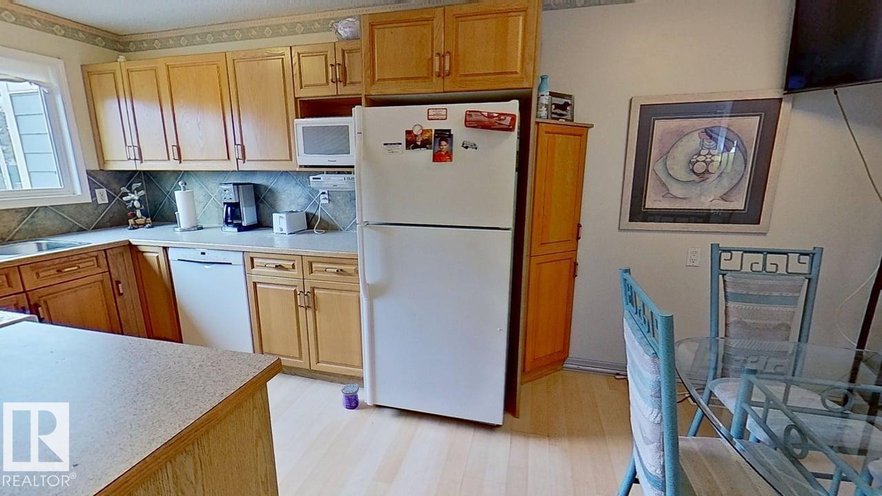 9925 171 Av Nw, Edmonton, Alberta  T5X 4X2 - Photo 4 - E4461521