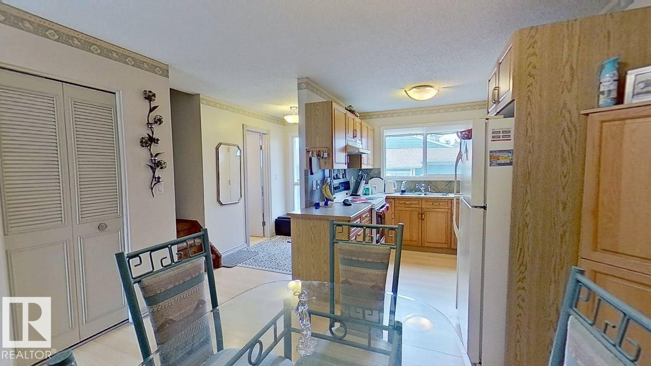 9925 171 Av Nw, Edmonton, Alberta  T5X 4X2 - Photo 7 - E4461521