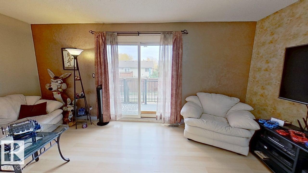 9925 171 Av Nw, Edmonton, Alberta  T5X 4X2 - Photo 8 - E4461521