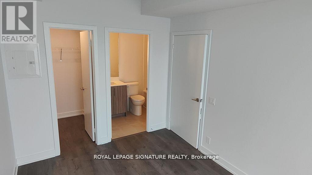 1010 - 225 Veterans Drive, Brampton, Ontario  L7A 5L7 - Photo 7 - W12454877