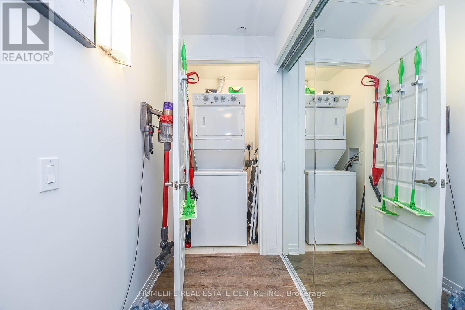 104 - 95 Dundas Street, Oakville, Ontario  L9L 9L9 - Photo 11 - W12454887