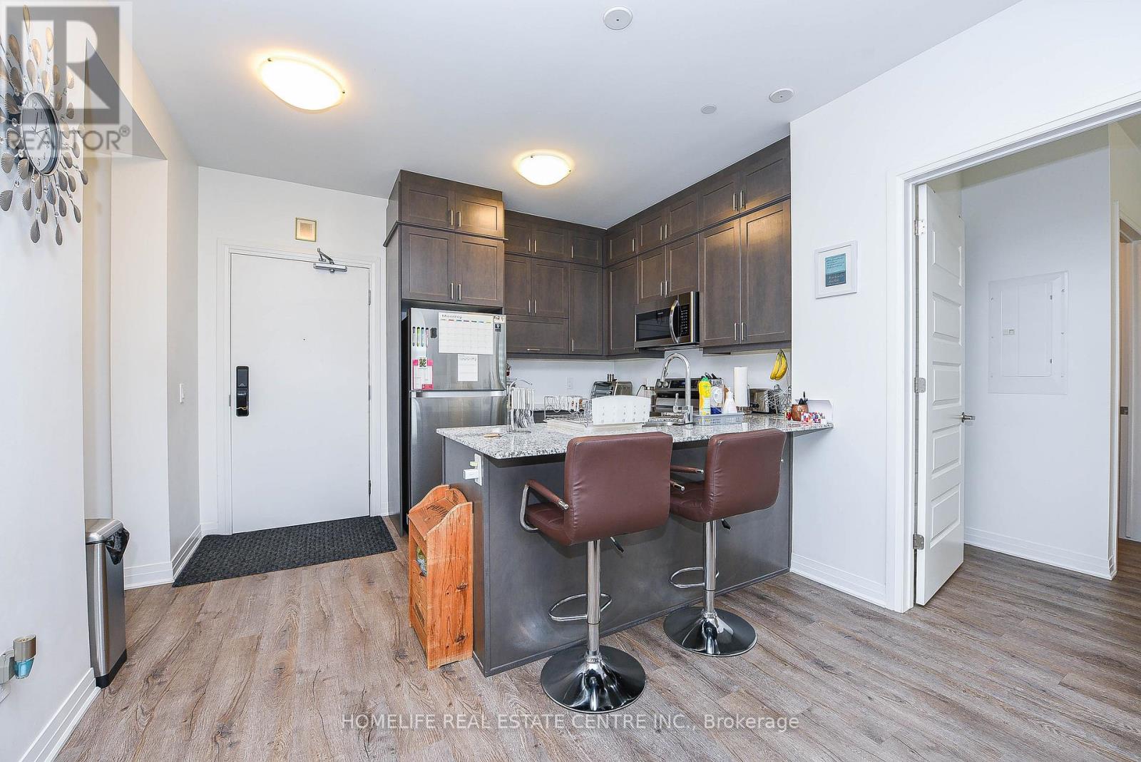 104 - 95 Dundas Street, Oakville, Ontario  L9L 9L9 - Photo 15 - W12454887