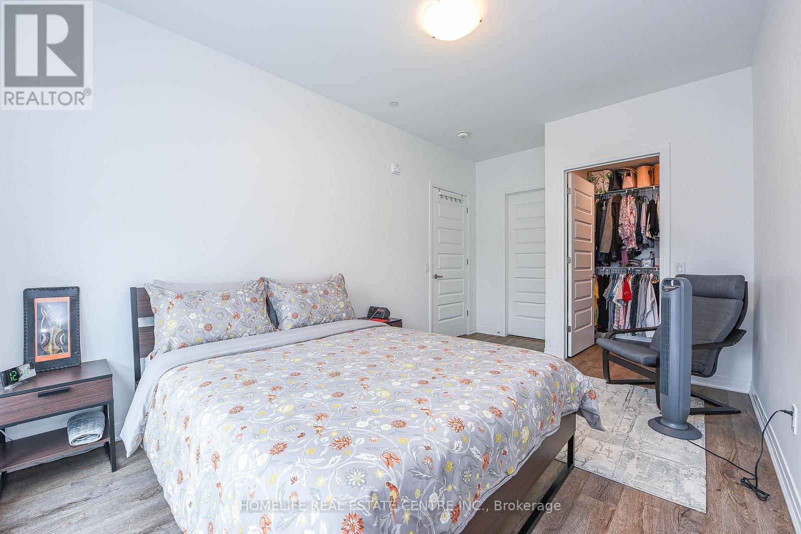 104 - 95 Dundas Street, Oakville, Ontario  L9L 9L9 - Photo 23 - W12454887