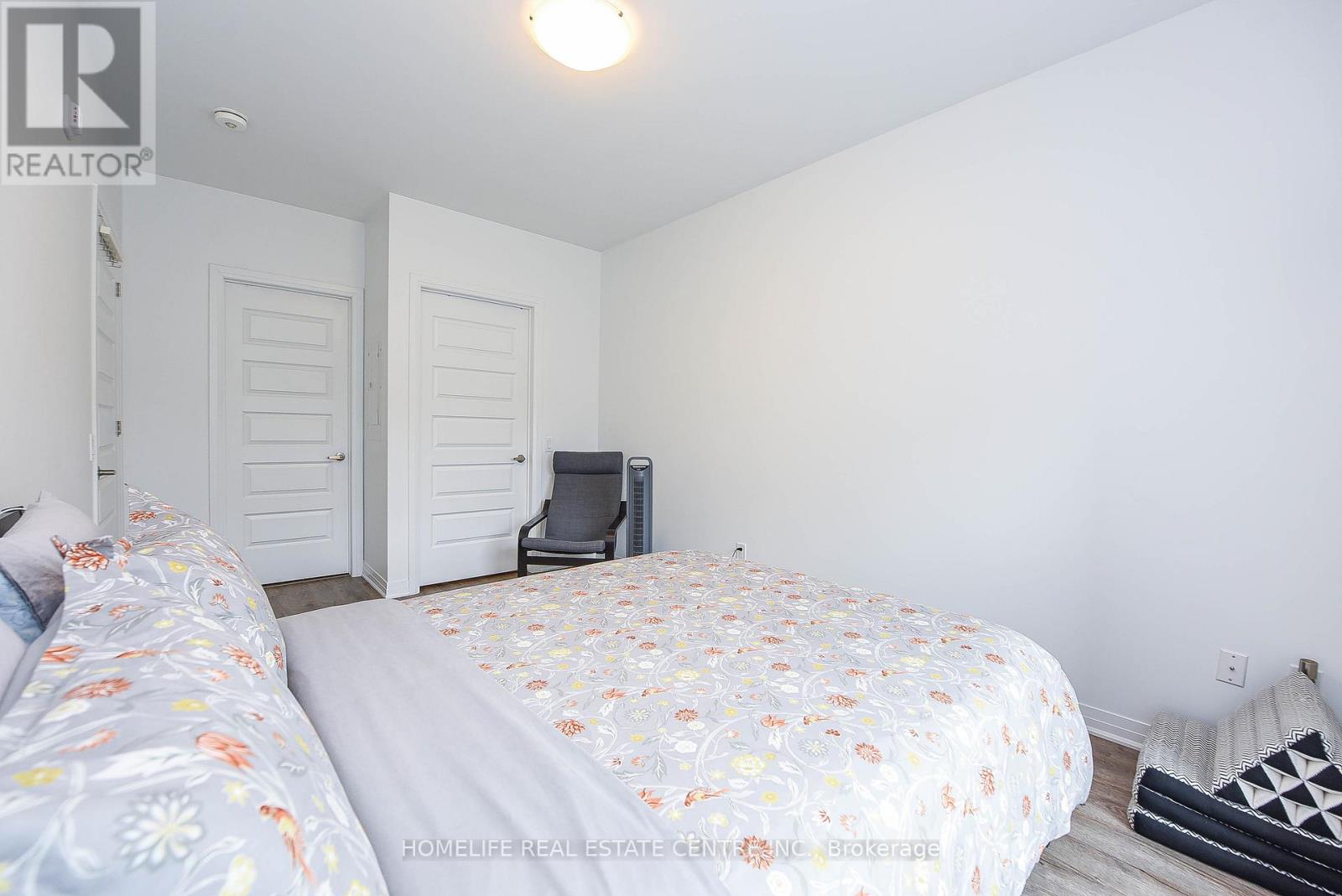 104 - 95 Dundas Street, Oakville, Ontario  L9L 9L9 - Photo 25 - W12454887