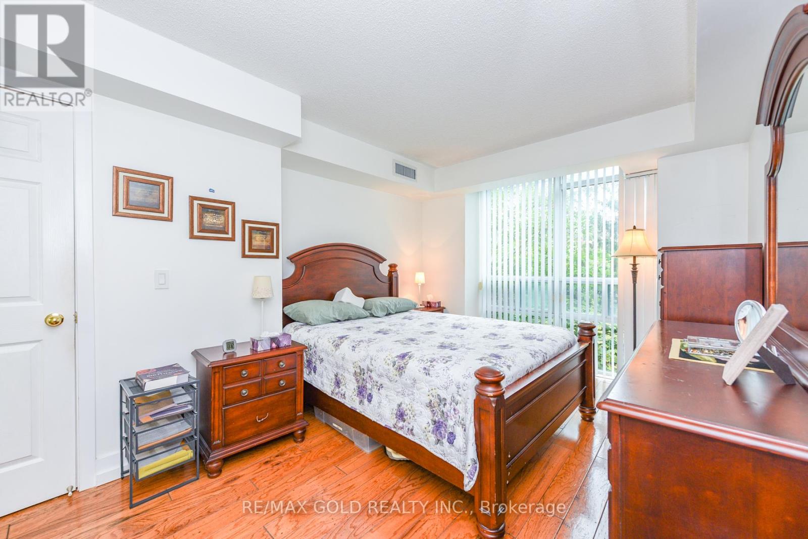211 - 17 Michael Power Place, Toronto, Ontario  M9A 5G5 - Photo 15 - W12454891