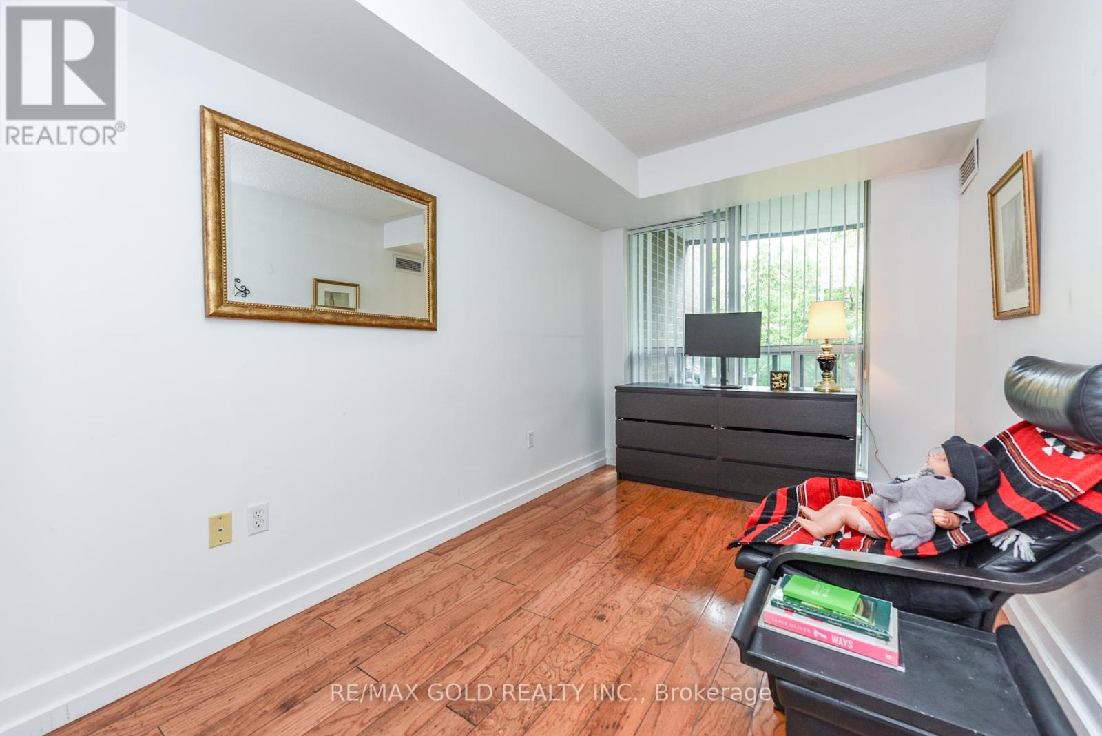 211 - 17 Michael Power Place, Toronto, Ontario  M9A 5G5 - Photo 20 - W12454891