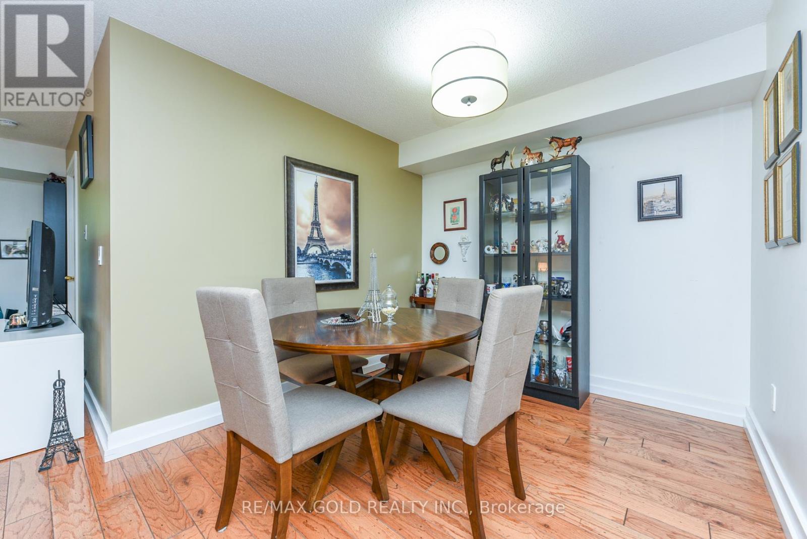 211 - 17 Michael Power Place, Toronto, Ontario  M9A 5G5 - Photo 9 - W12454891