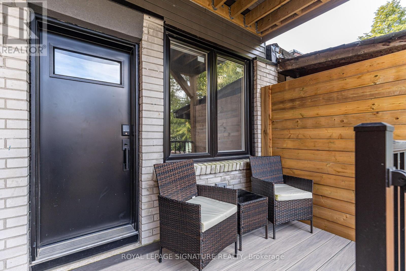 Main - 147 Lansdowne Avenue, Toronto, Ontario  M6K 2W1 - Photo 13 - W12454897