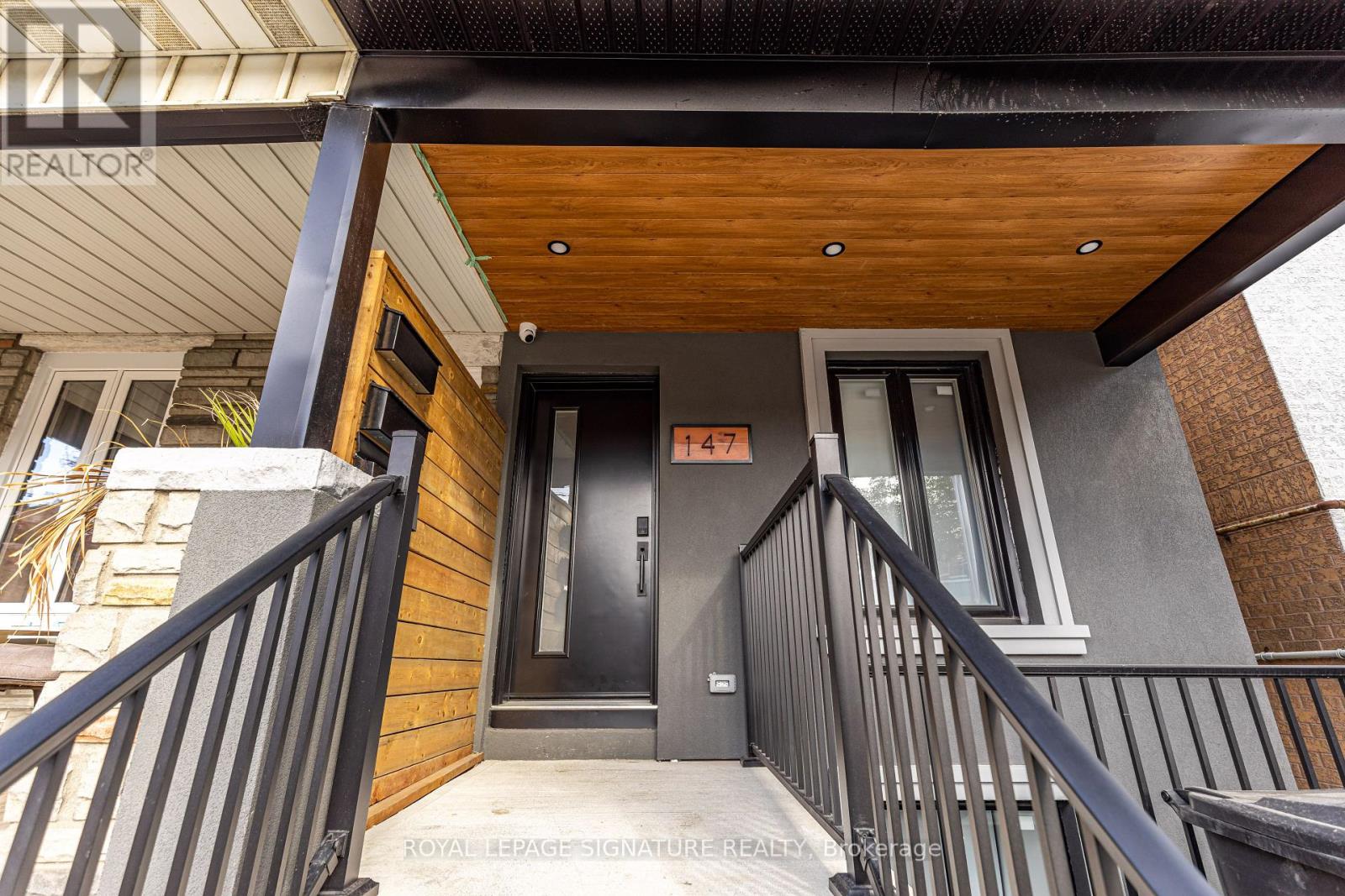 Main - 147 Lansdowne Avenue, Toronto, Ontario  M6K 2W1 - Photo 2 - W12454897
