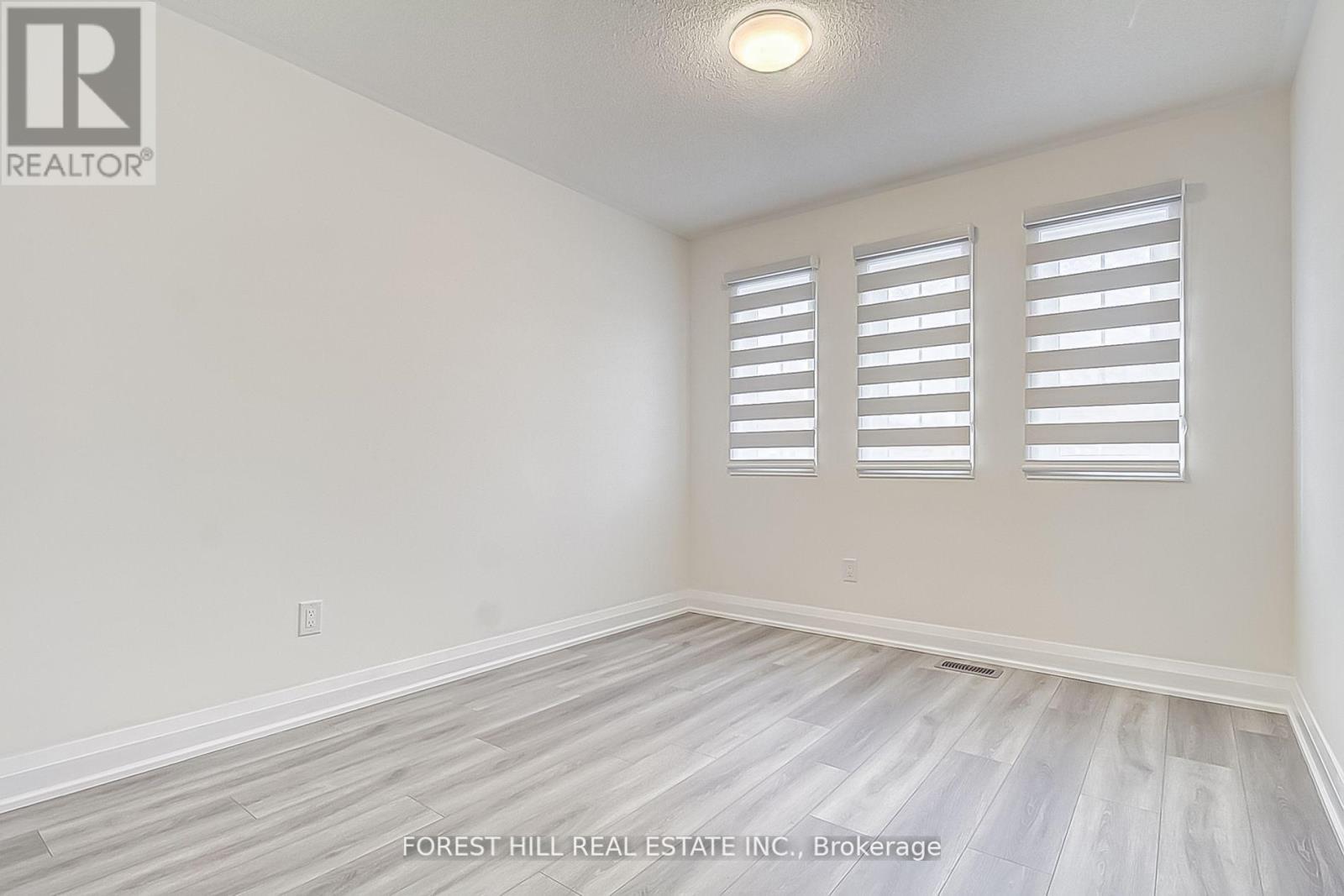 696 Mirage Place, Mississauga, Ontario  L5R 3Y2 - Photo 15 - W12454913