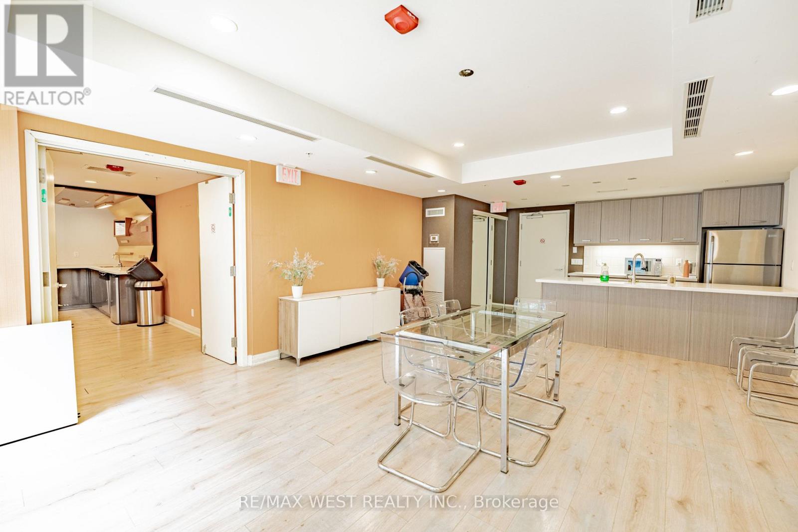625 - 15 James Finlay Way, Toronto, Ontario  M3M 0B3 - Photo 42 - W12454923