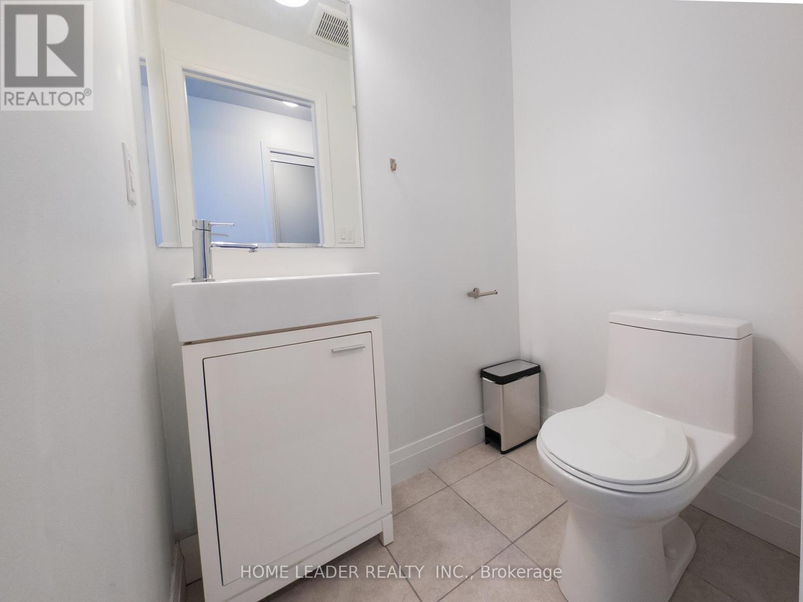 243 Downsview Park Boulevard S, Toronto, Ontario  M3K 0A5 - Photo 11 - W12454953
