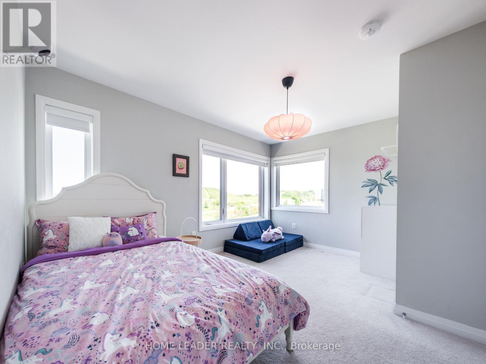 243 Downsview Park Boulevard S, Toronto, Ontario  M3K 0A5 - Photo 12 - W12454953