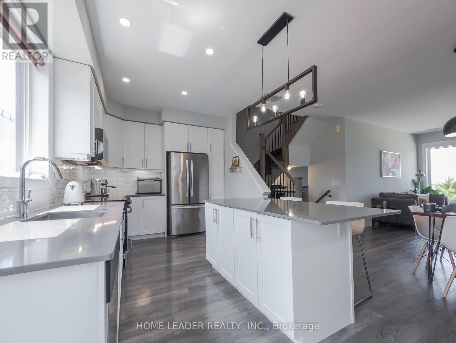243 Downsview Park Boulevard S, Toronto, Ontario  M3K 0A5 - Photo 7 - W12454953