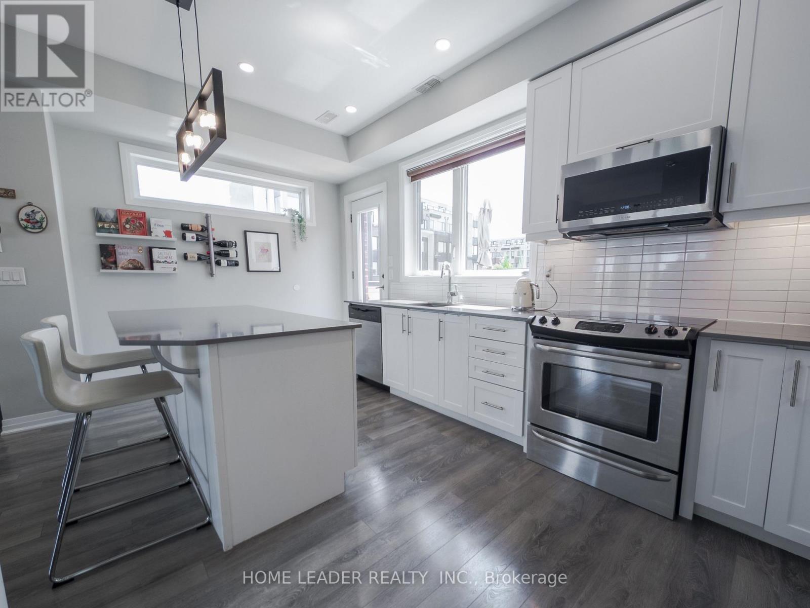 243 Downsview Park Boulevard S, Toronto, Ontario  M3K 0A5 - Photo 8 - W12454953