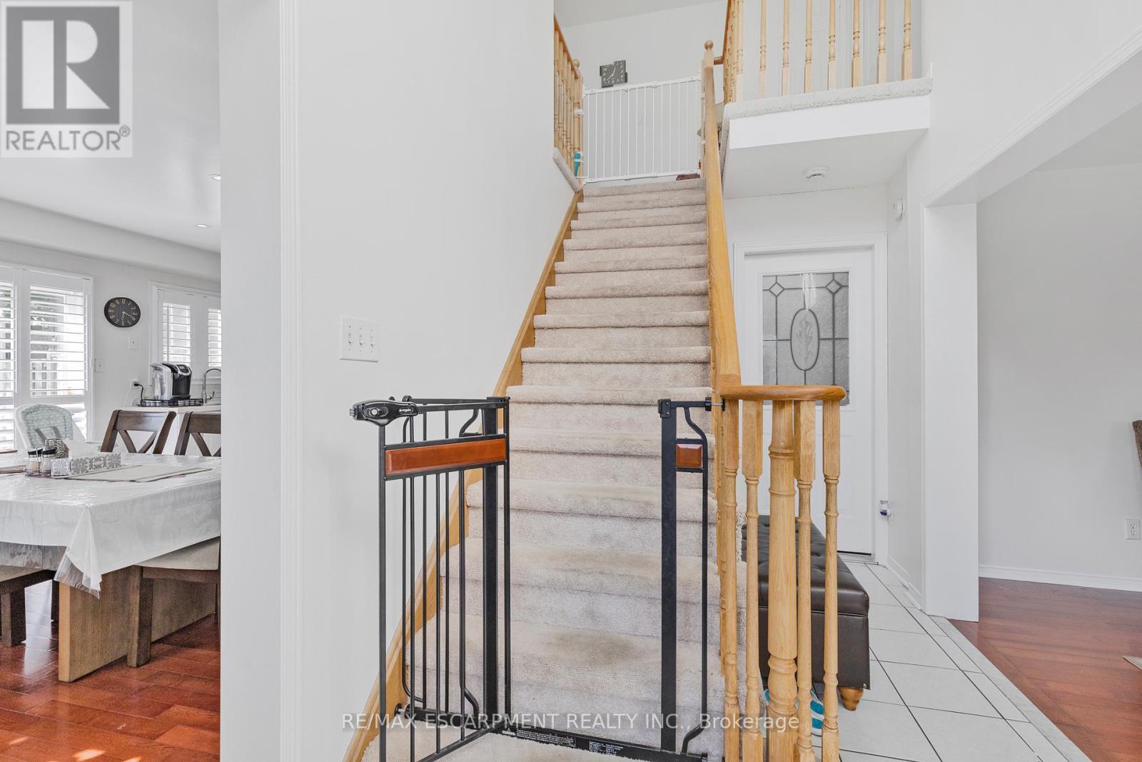 1060 Foxglove Place, Mississauga, Ontario  L5V 2N5 - Photo 10 - W12454960