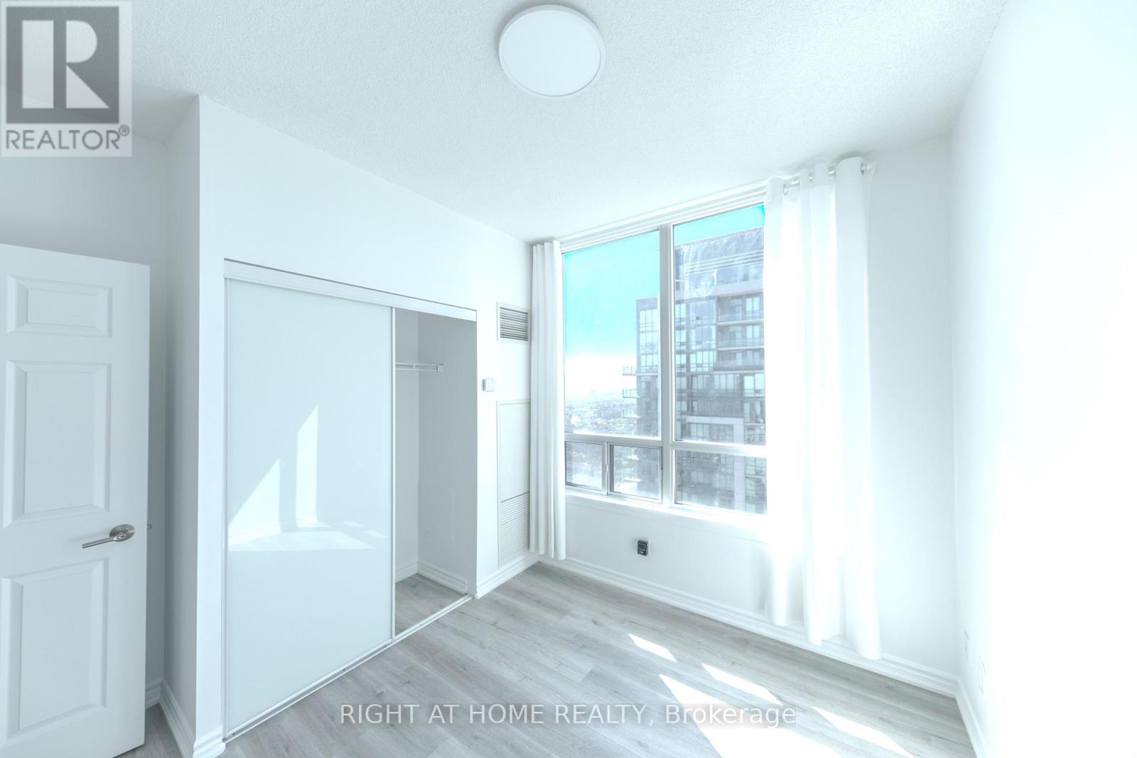 3503 - 3504 Hurontario Street, Mississauga (Fairview), Ontario  L5B 0B9 - Photo 11 - W12454975