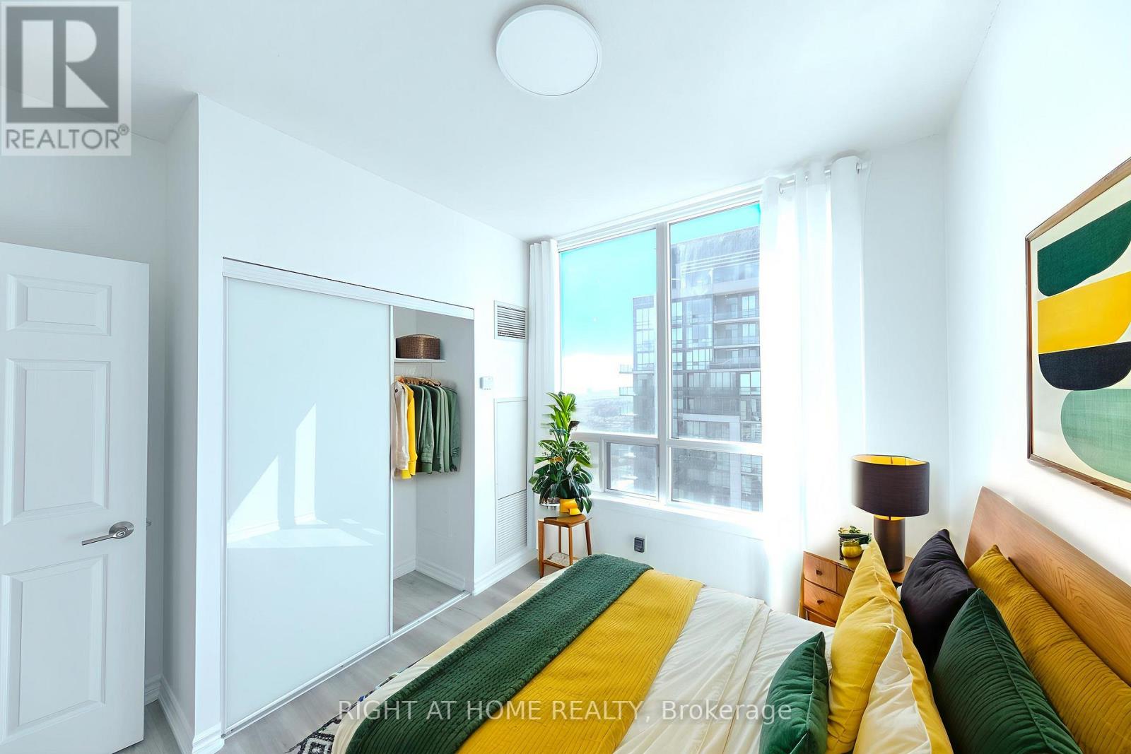 3503 - 3504 Hurontario Street, Mississauga (Fairview), Ontario  L5B 0B9 - Photo 12 - W12454975