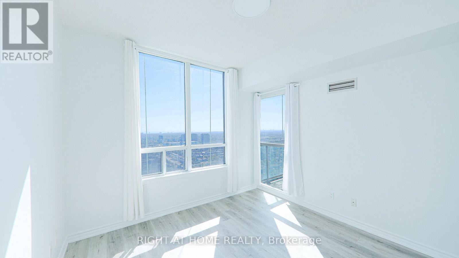 3503 - 3504 Hurontario Street, Mississauga (Fairview), Ontario  L5B 0B9 - Photo 14 - W12454975