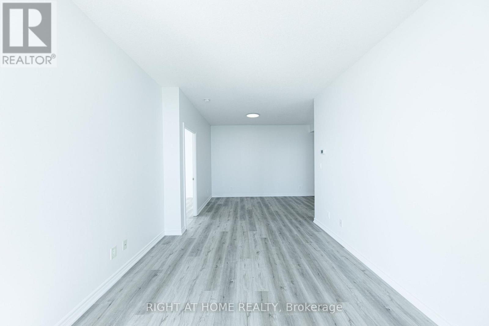 3503 - 3504 Hurontario Street, Mississauga (Fairview), Ontario  L5B 0B9 - Photo 5 - W12454975