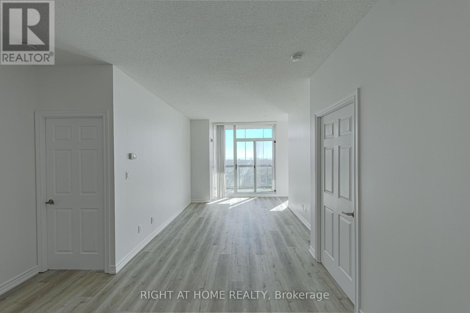 3503 - 3504 Hurontario Street, Mississauga (Fairview), Ontario  L5B 0B9 - Photo 6 - W12454975