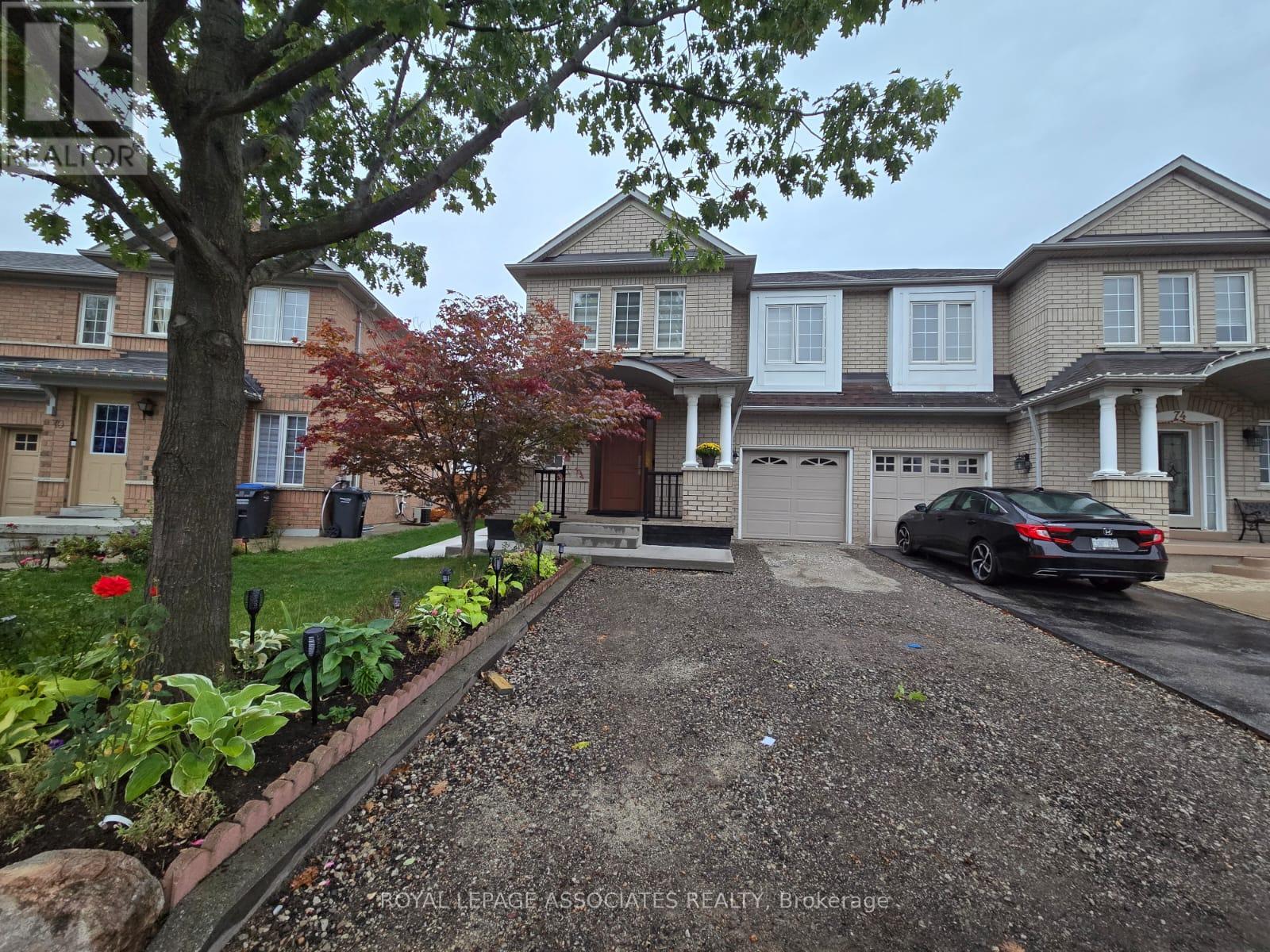 72 Starhill Crescent, Brampton, Ontario  L6R 2W1 - Photo 1 - W12454982
