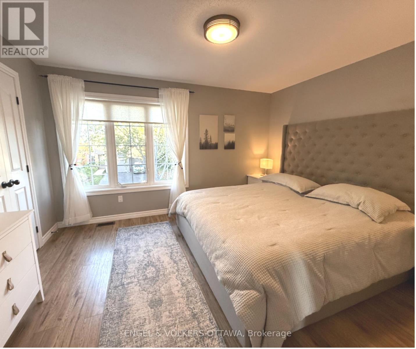 305 Grey Seal Circle, Ottawa, Ontario  K1V 2H4 - Photo 10 - X12455010