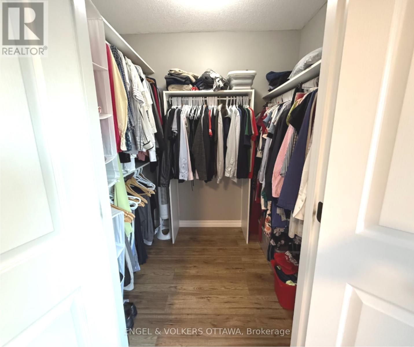 305 Grey Seal Circle, Ottawa, Ontario  K1V 2H4 - Photo 11 - X12455010